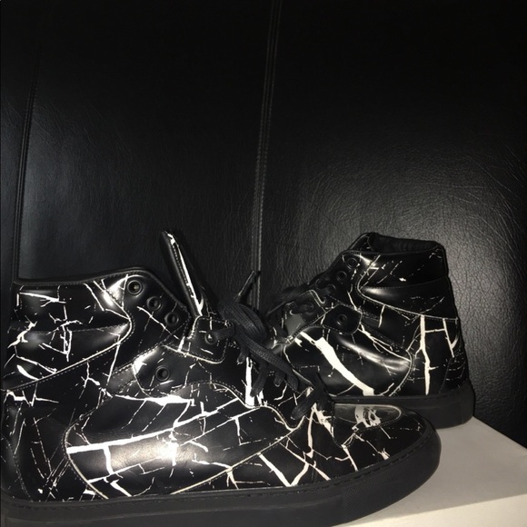 Barely worn Balenciaga sneakers - Picture 2 of 4